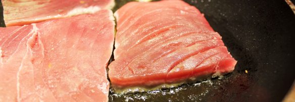 Tonno agli agrumi in cottura