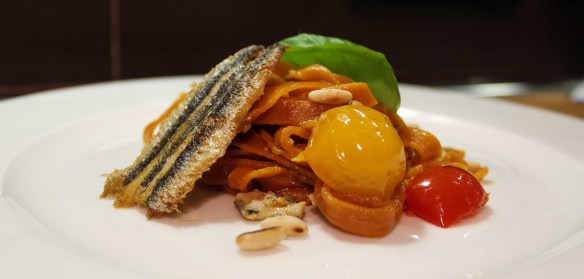 tagliatelle rosse con alici 2